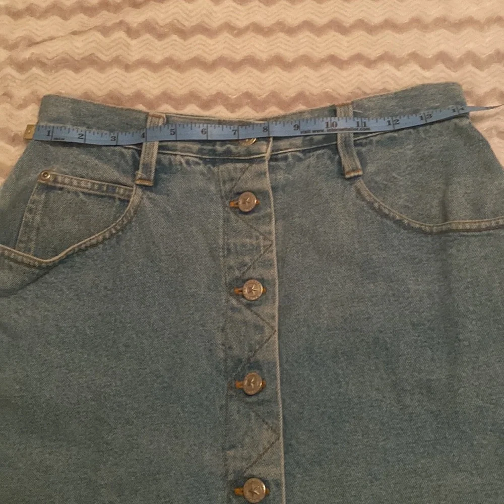 Short denim skirt. Juniors size 9/10. See pics for dimensions. - Picture 3 of 5